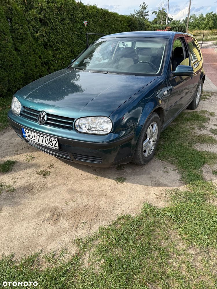 Volkswagen Golf 1.4 Basis - 1