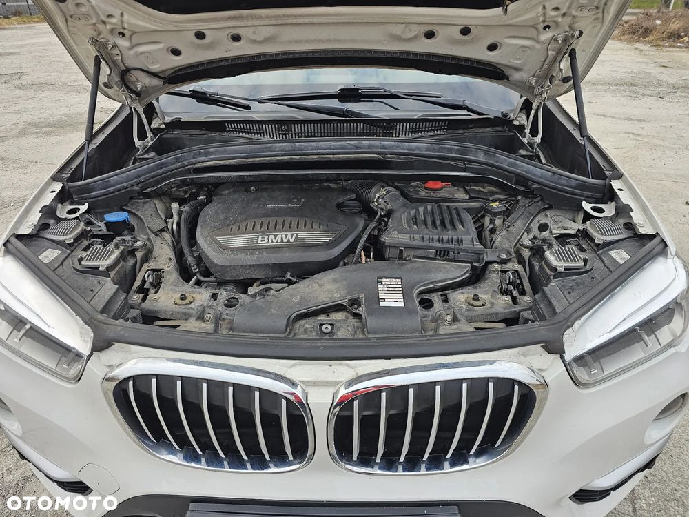 BMW X1 sDrive18d xLine - 11