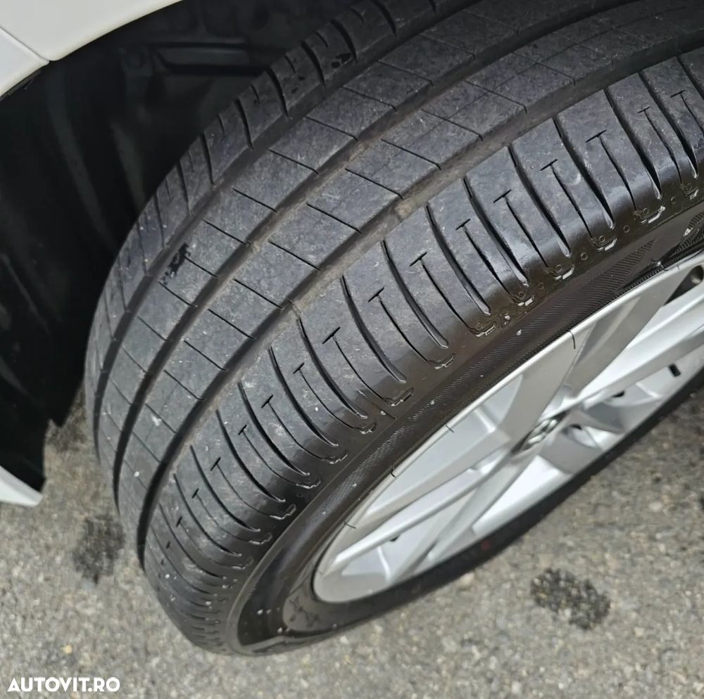 Toyota Corolla 1.8 Business Edition - 20