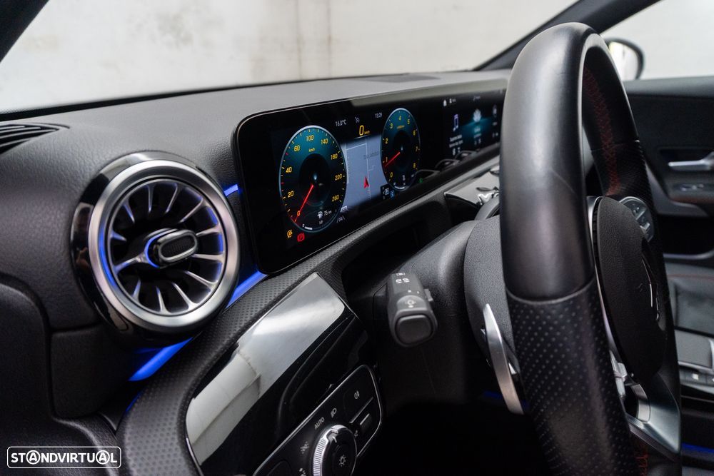 Mercedes-Benz A 180 7G-DCT AMG Line - 33