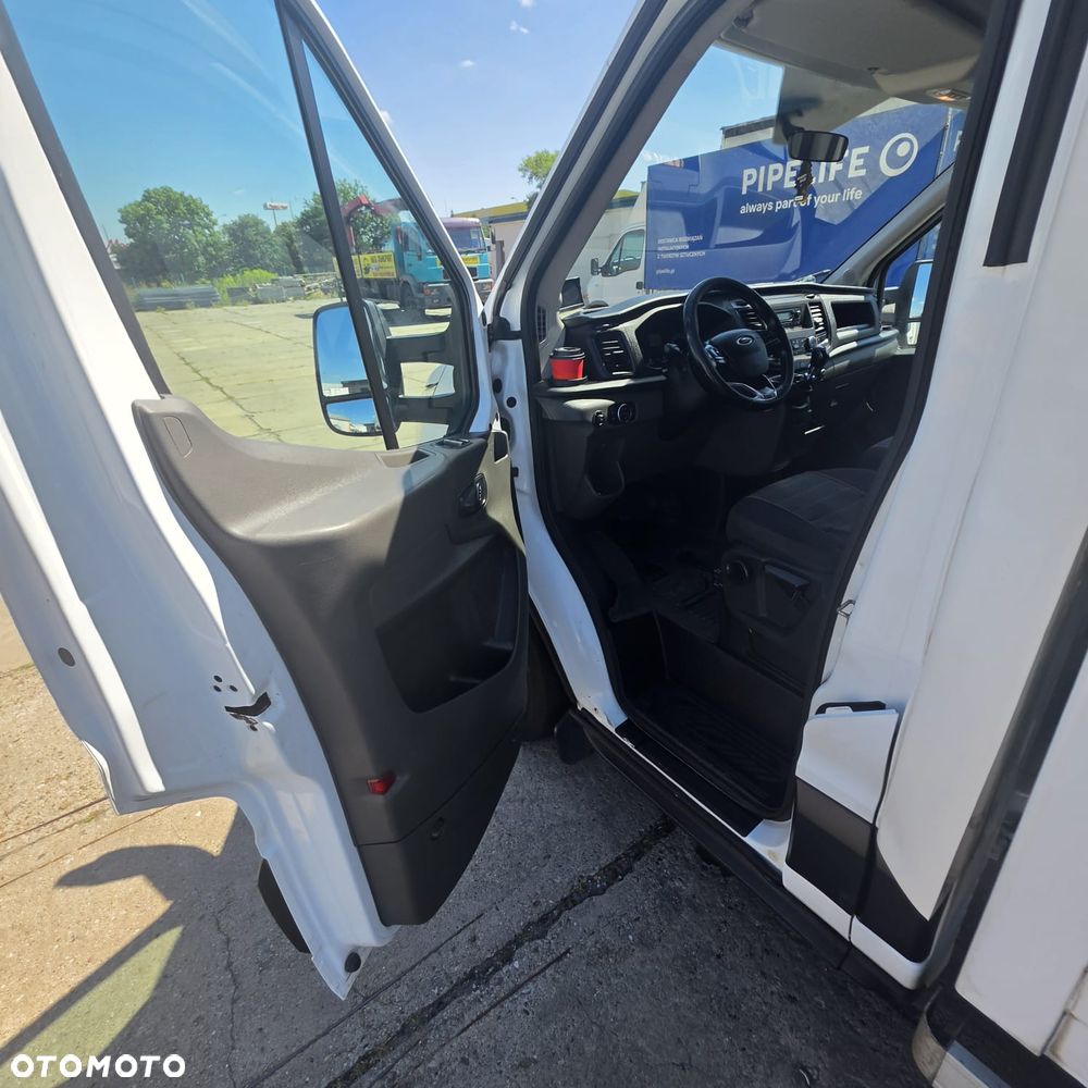 Ford Transit - 12