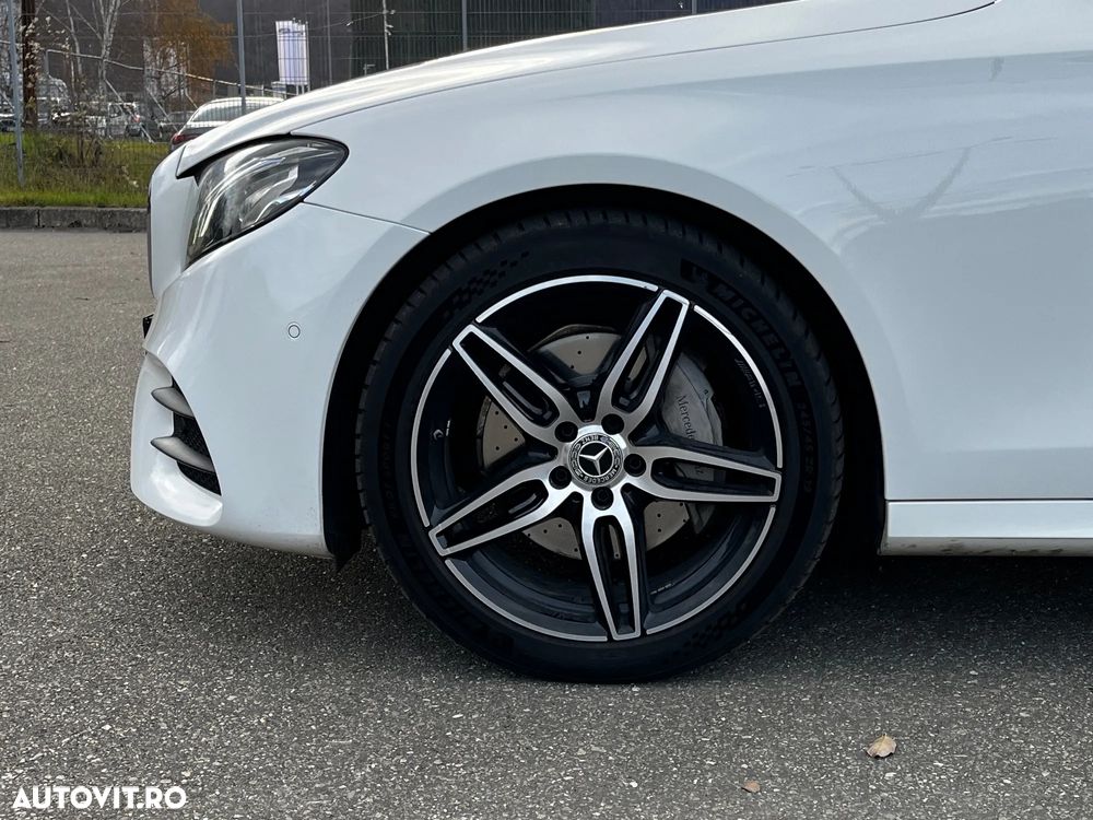 Mercedes-Benz E 200 4Matic T 9G-TRONIC - 26