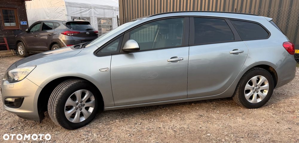 Opel Astra 1.4 Turbo - 4