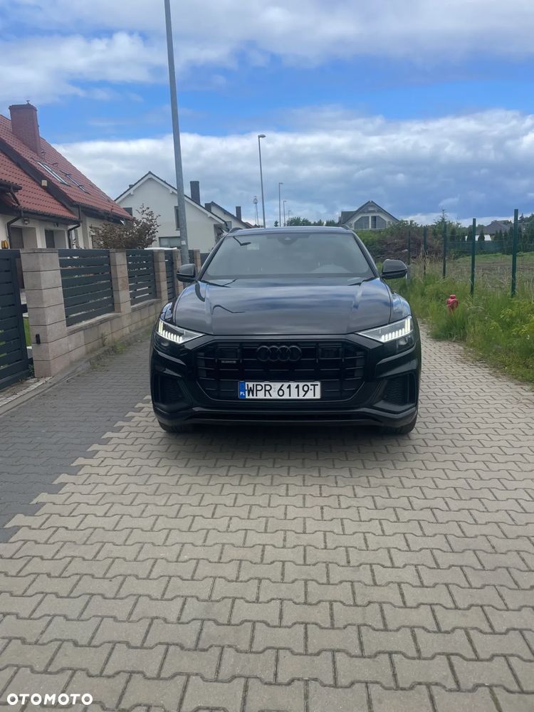 Audi Q8 - 9