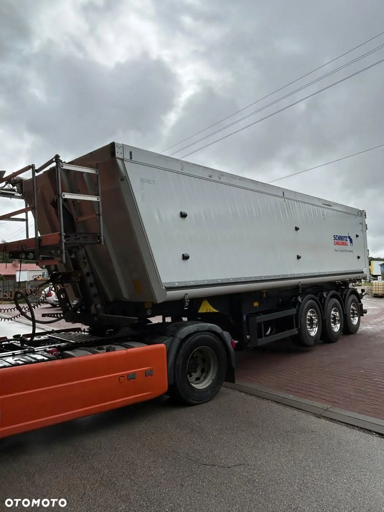 Schmitz Cargobull - 1