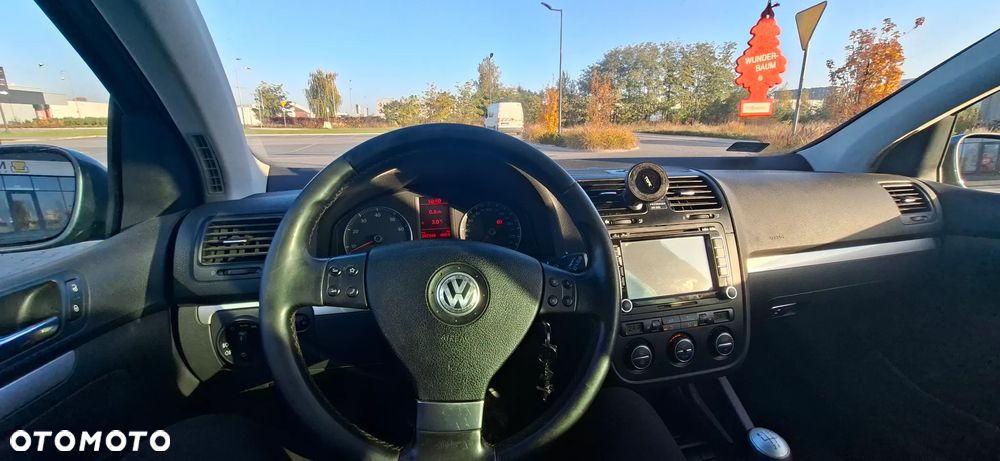 Volkswagen Golf - 2