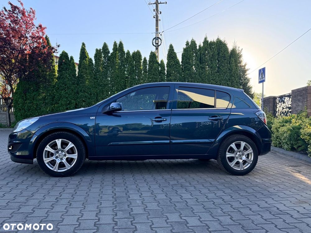 Opel Astra 1.6 Innovation - 9