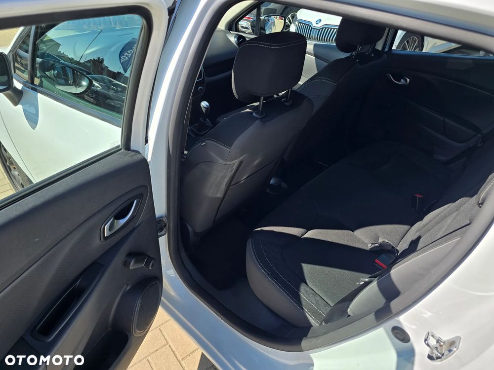 Renault Clio - 9