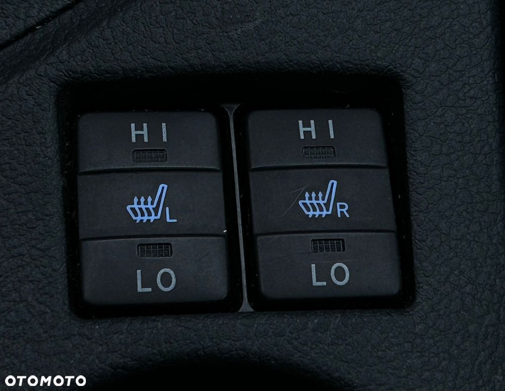 Toyota Auris Hybrid 135 Prestige - 21
