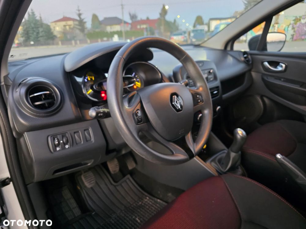 Renault Clio 1.2 16V 75 Expression - 17