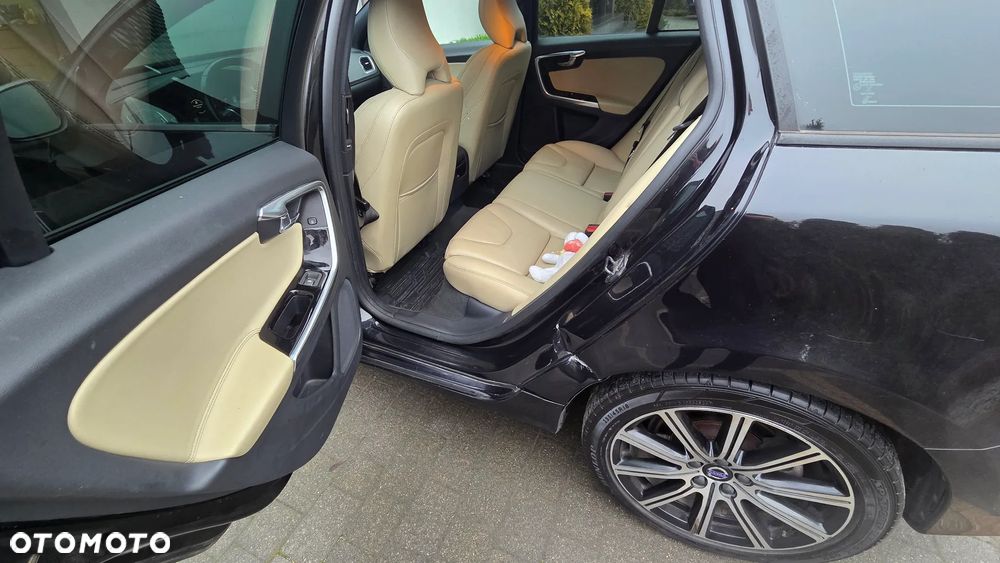 Volvo V60 T5 Geartronic RDesign - 11