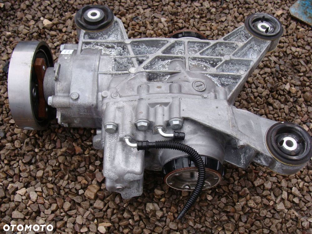 most tył audi q3 83a 0cq525010al 5wa907554r 2025r 2.0 tdi automat - 2