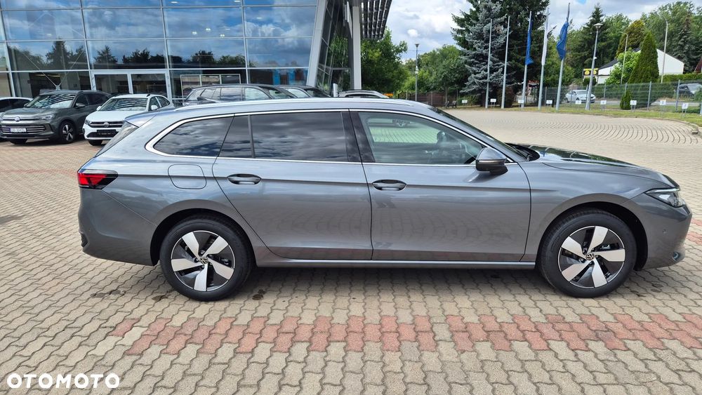Volkswagen Passat - 6