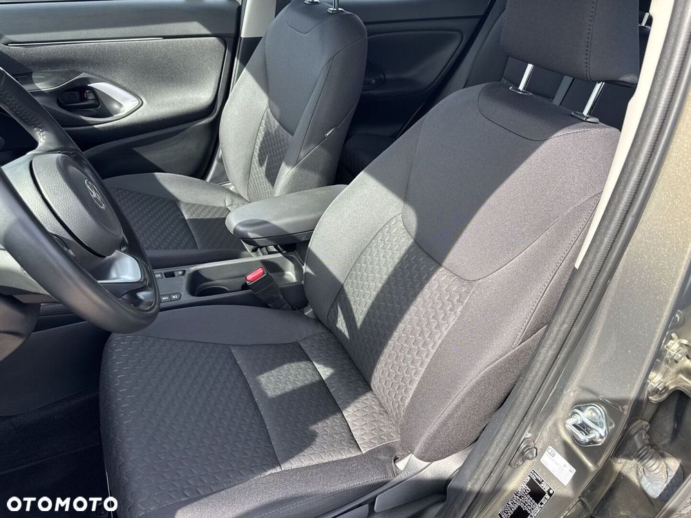 Toyota Yaris Cross - 12