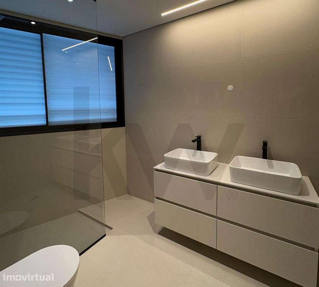Apartamento T3 com quatro frentes | Piso Exclusivo | Box duas viaturas - Grande imagem: 5/9