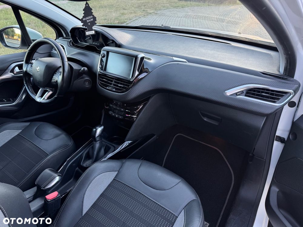 Peugeot 2008 - 8
