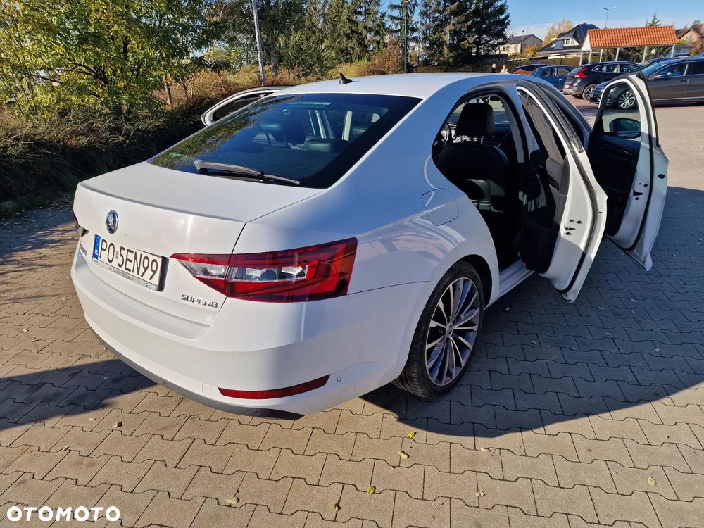 Skoda Superb 2.0 TSI L&K DSG - 19