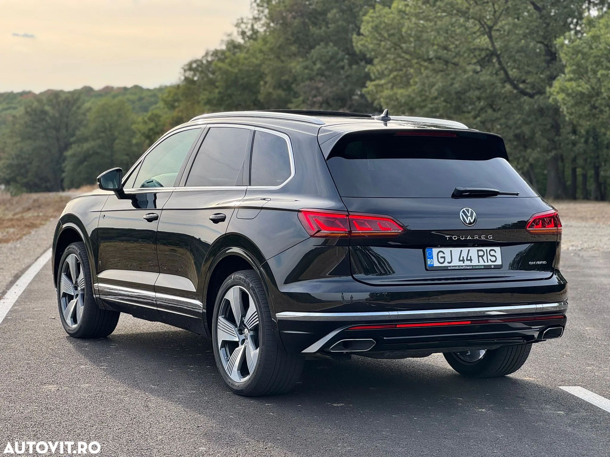 Volkswagen Touareg 3.0 V6 e-Hybrid 4Motion Aut. Elegance - 3