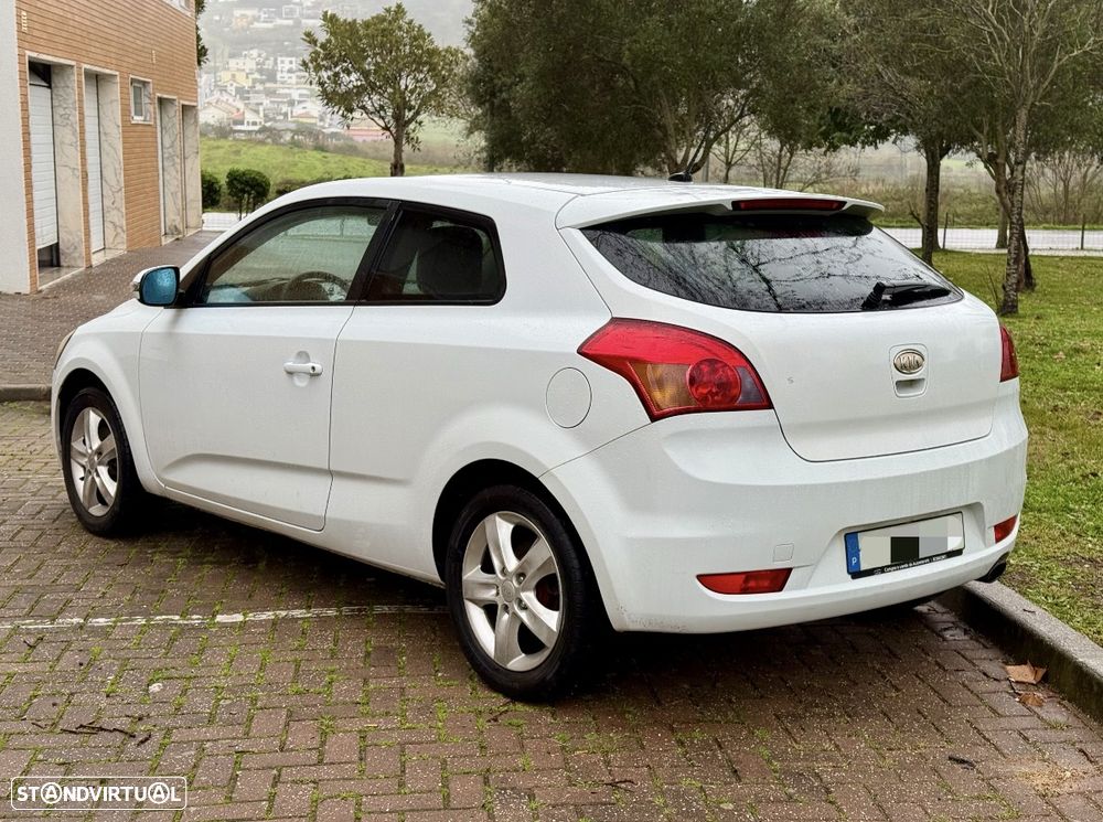 Kia Ceed S Coupé 1.6 CRDi EX - 10