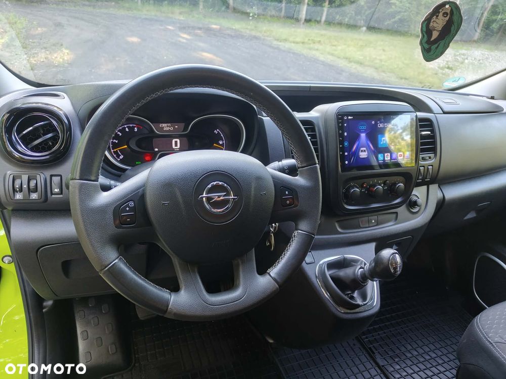 Opel Vivaro - 13