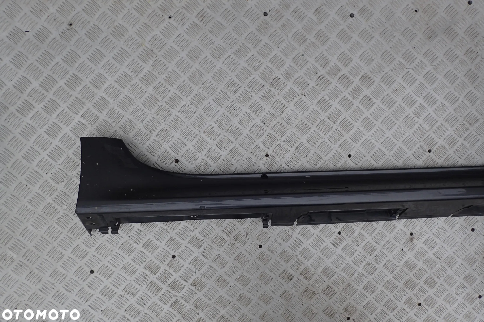 PRÓG LISTWA PROGOWA LEWA / PRAWA TOYOTA YARIS IV 75860-K0080 / 75850-K0080 - 12