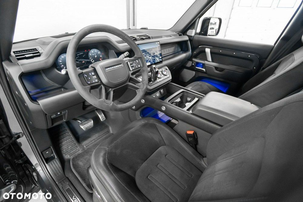 Land Rover Defender - 18