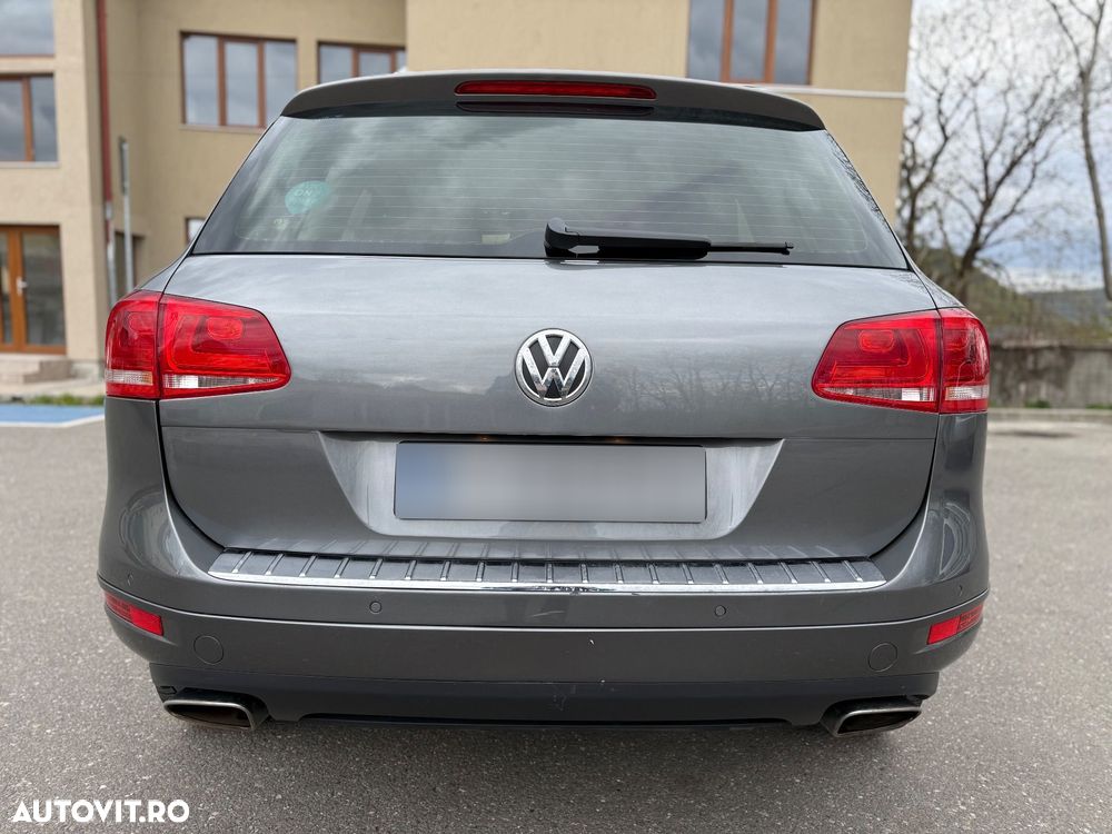 Volkswagen Touareg 3.0 V6 TDI BMT - 11