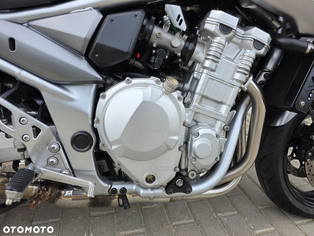 Suzuki Bandit - 24