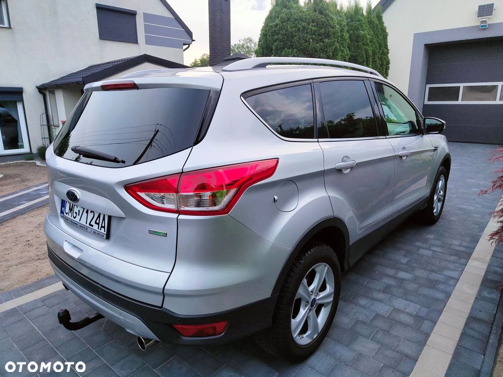Ford Kuga 1.5 EcoBoost 2x4 Trend - 4