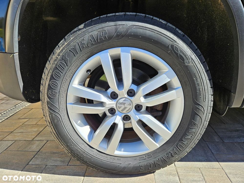 Volkswagen Tiguan - 17