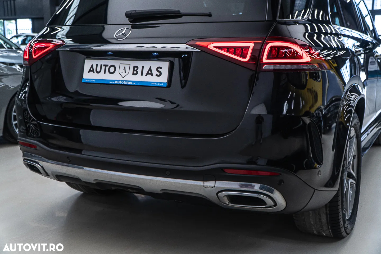 Mercedes-Benz GLE 350 d 4Matic 9G-TRONIC AMG Line - 13