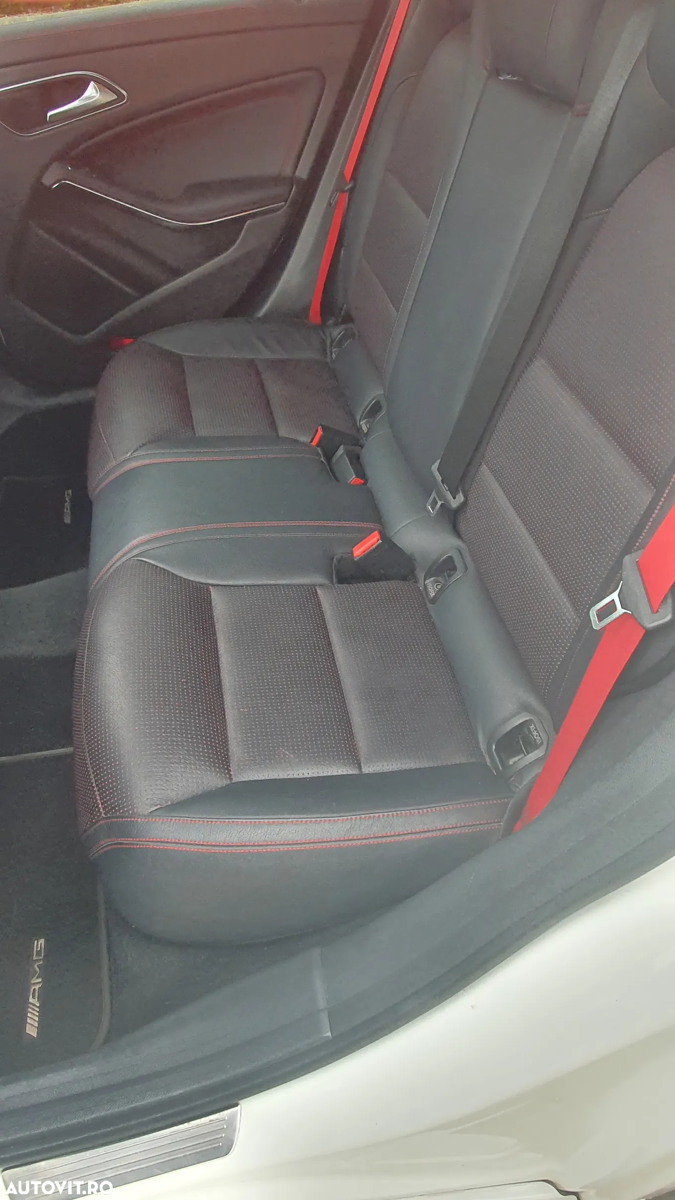 Mercedes-Benz CLA 45 AMG 4Matic 7G-DCT - 26