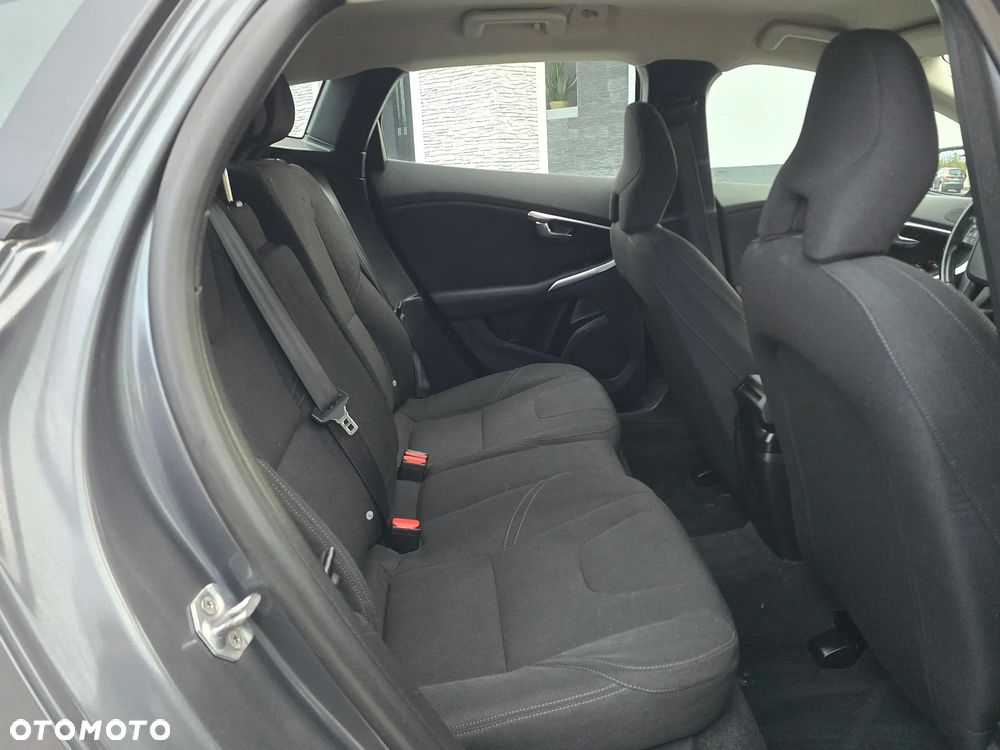 Volvo V40 D2 - 20