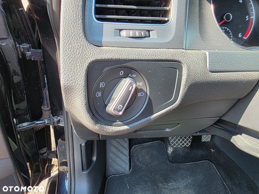 Volkswagen Golf 1.6 TDI BMT Highline DSG - 23