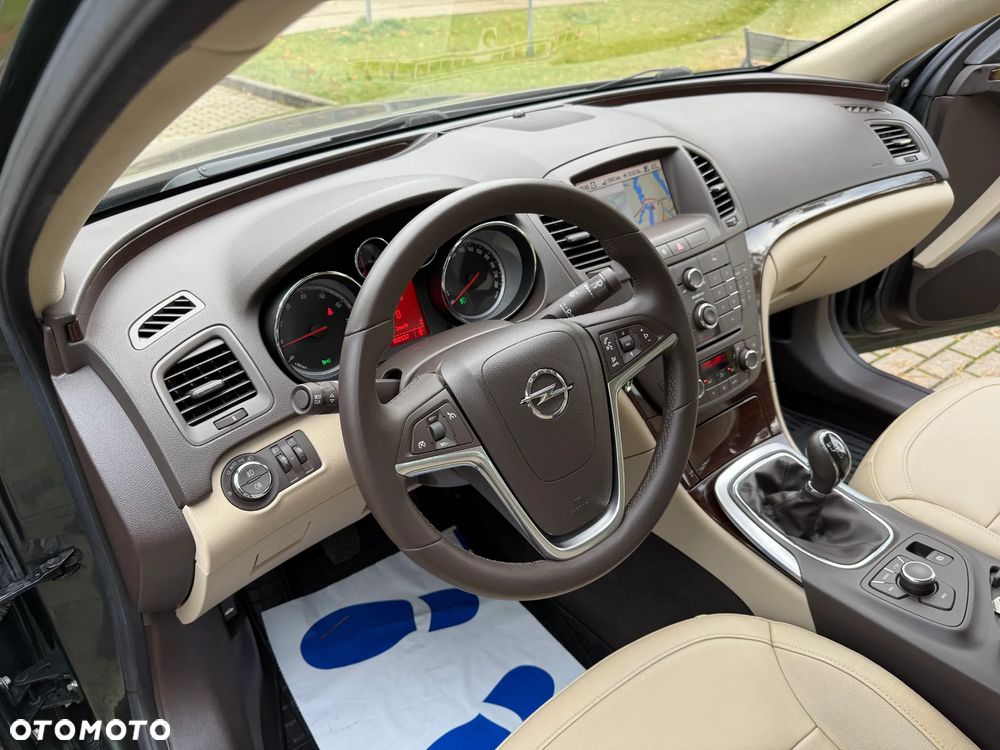 Opel Insignia 2.0 Turbo 4x4 Design Edition - 28