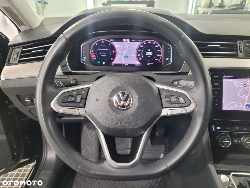 Volkswagen Passat 2.0 TDI Business DSG - 18