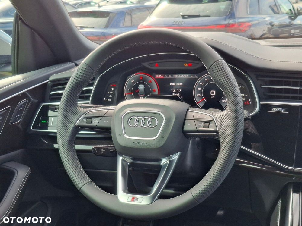 Audi Q8 - 18