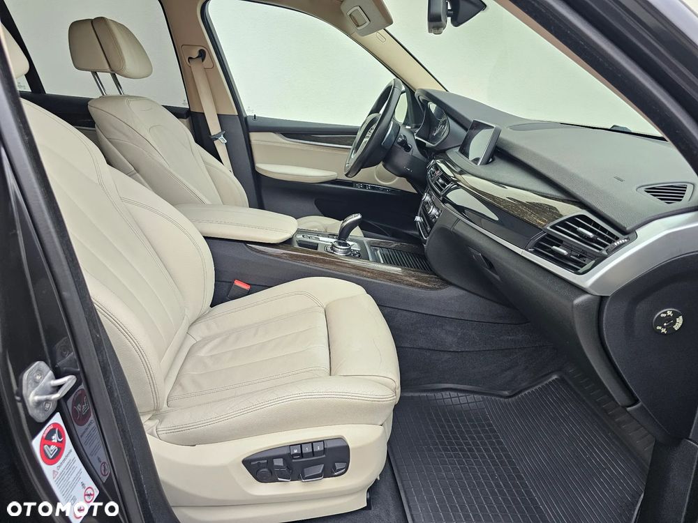 BMW X5 xDrive40d - 14