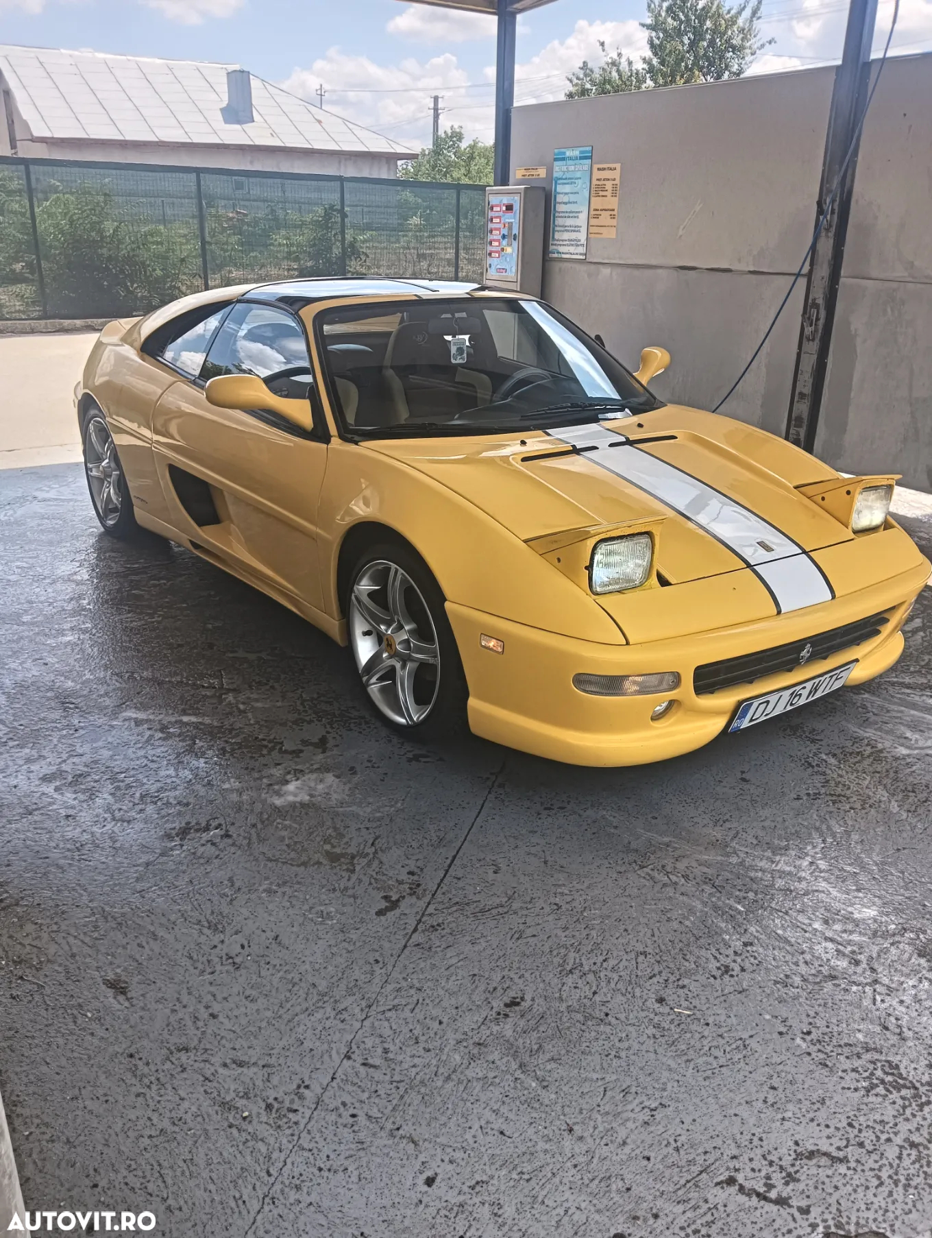 Ferrari F355 - 10