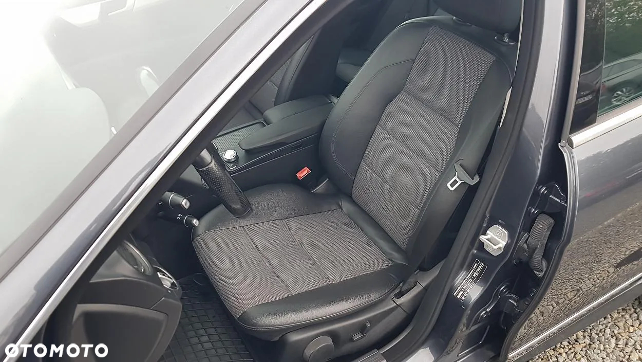 Mercedes-Benz Klasa C 220 T CDI DPF Automatik BlueEFFICIENCY Avantgarde - 21
