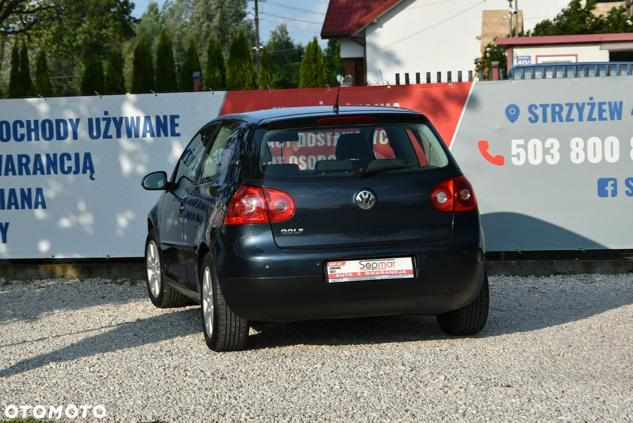 Volkswagen Golf - 5