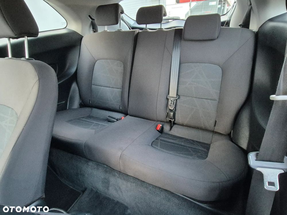 Kia Rio 1.1 CRDI Spirit - 26