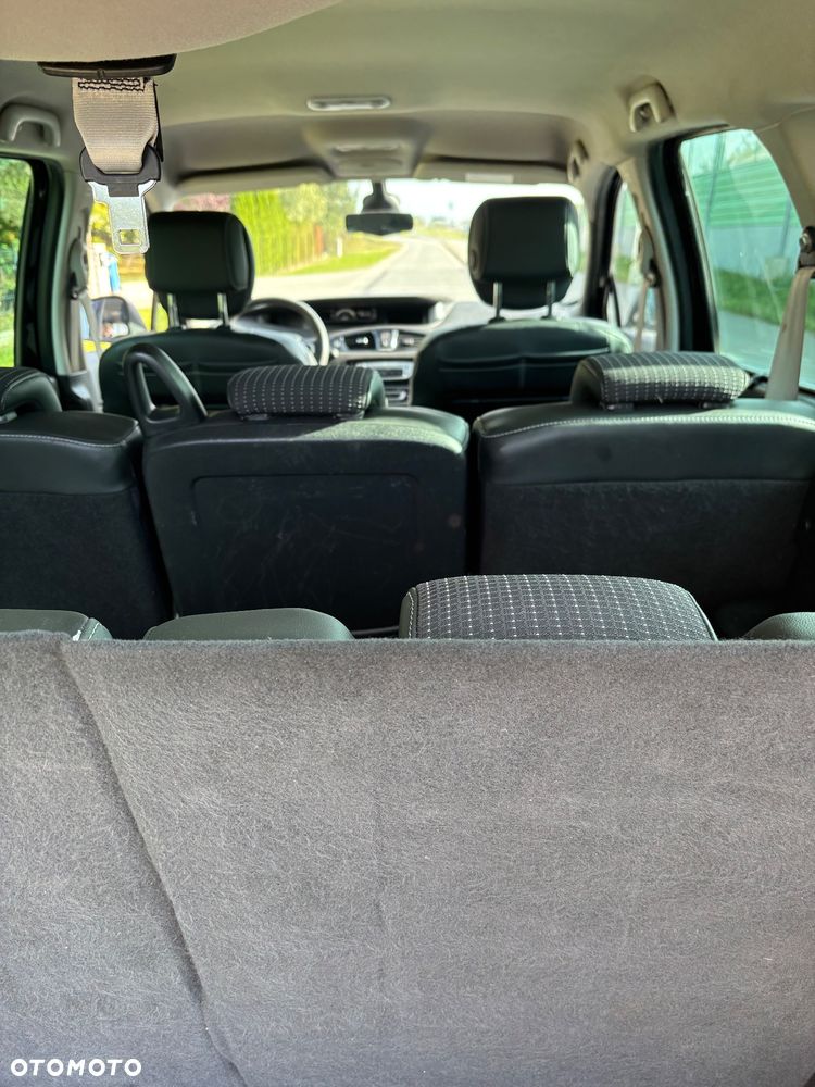 Renault Grand Scenic - 15