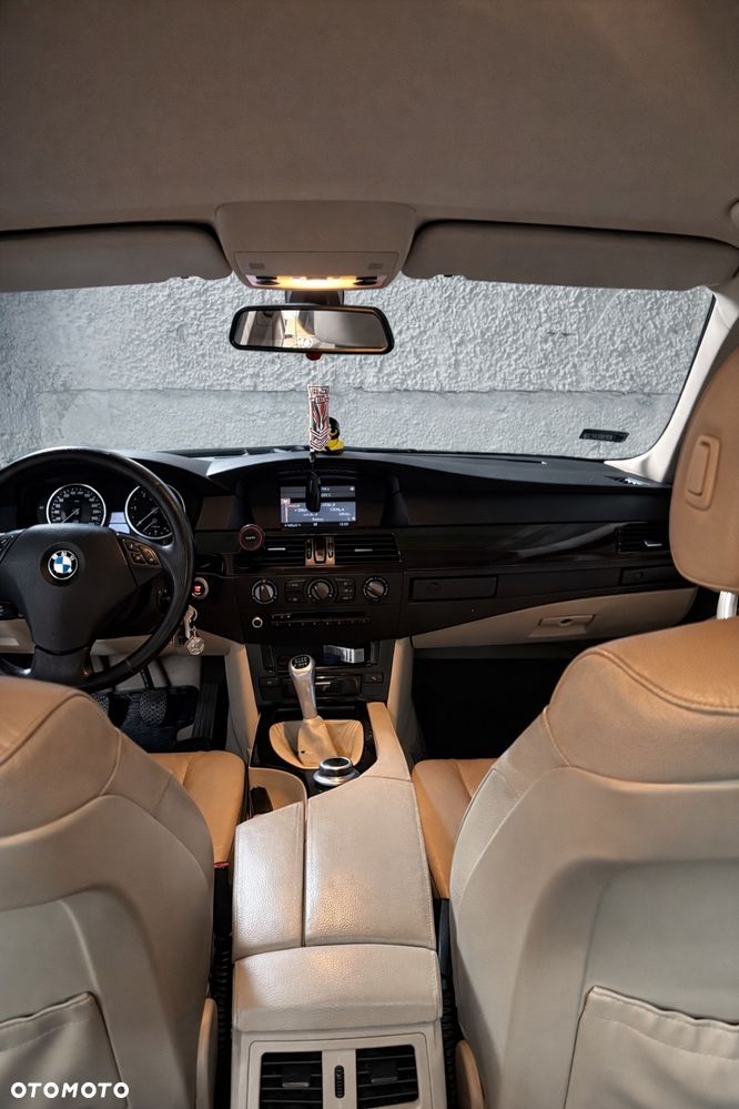 BMW Seria 5 520d - 3