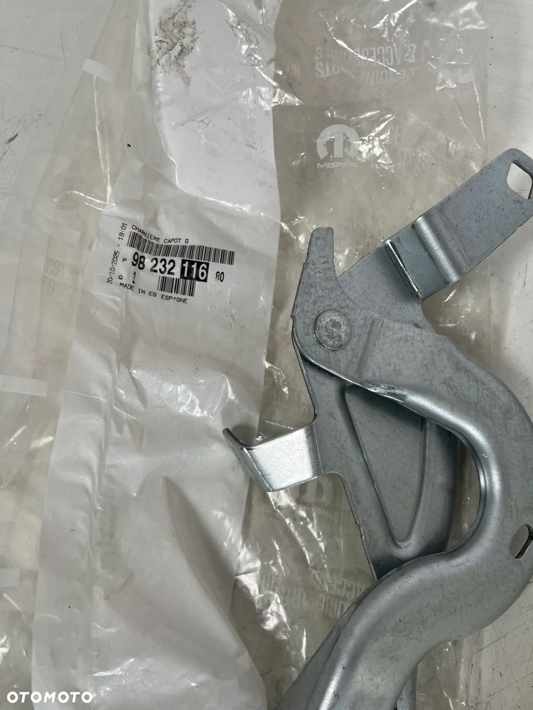 ZAWIAS MASKI PEUGEOT 208 II LEWY/PRAWY 9823211680,9823211580 - 2