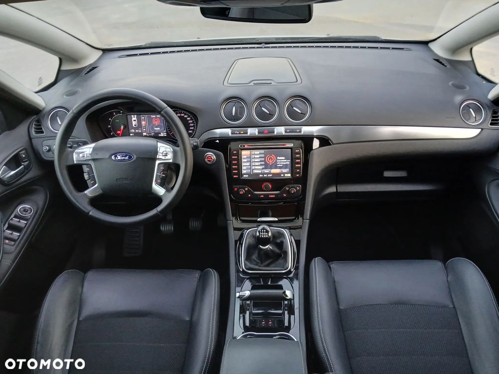 Ford S-Max 2.2 TDCi Titanium - 3