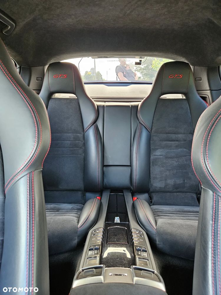 Porsche Panamera - 25