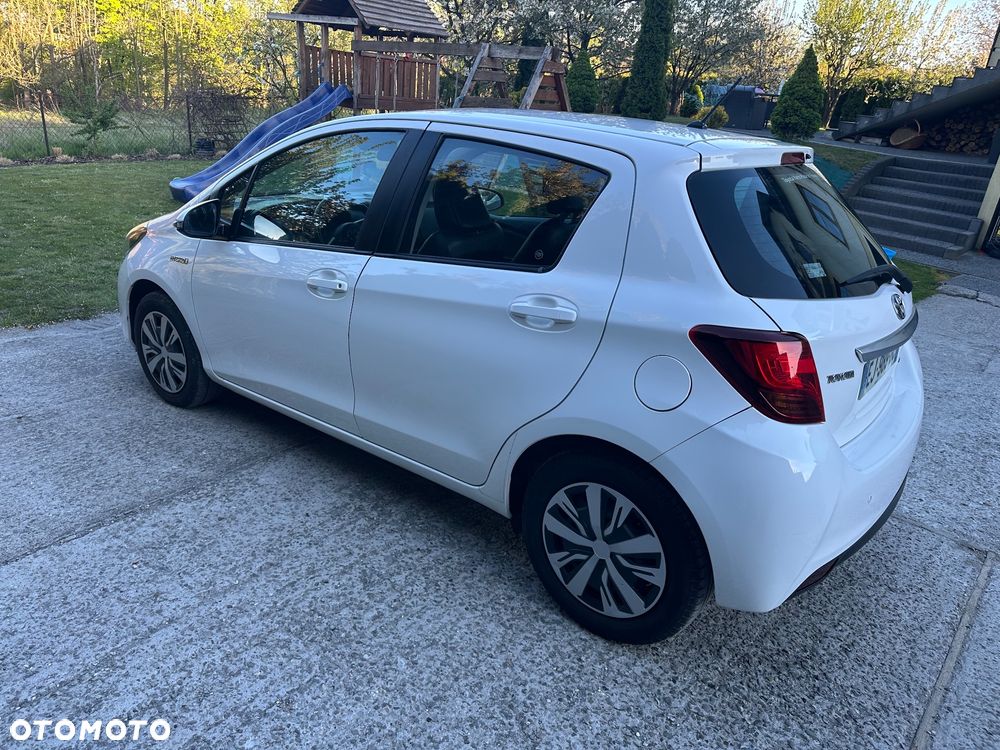 Toyota Yaris Hybrid 100 Premium - 9