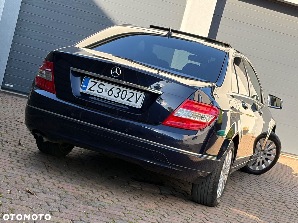 Mercedes-Benz Klasa C 180 K BlueEff Elegance - 17