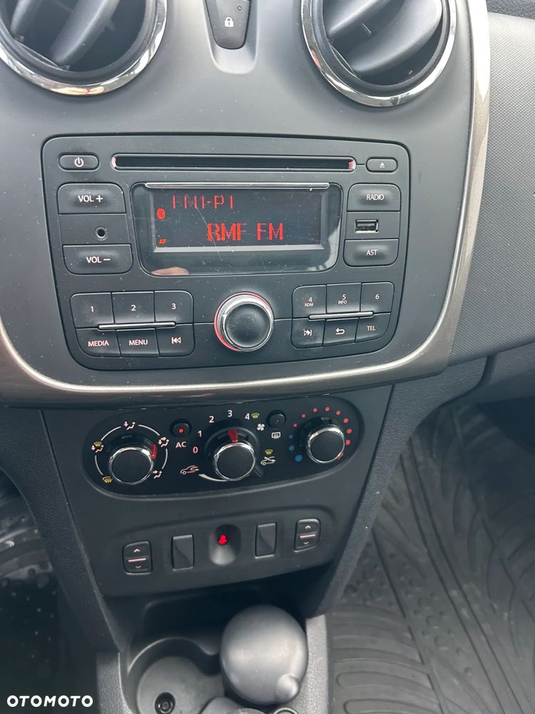 Dacia Sandero 1.2 16V 75 Laureate - 29